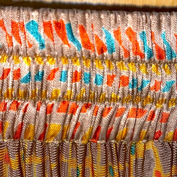 🌸Conditions Apply Geometric High/Low Maxi Skirt - Picture 7 of 12